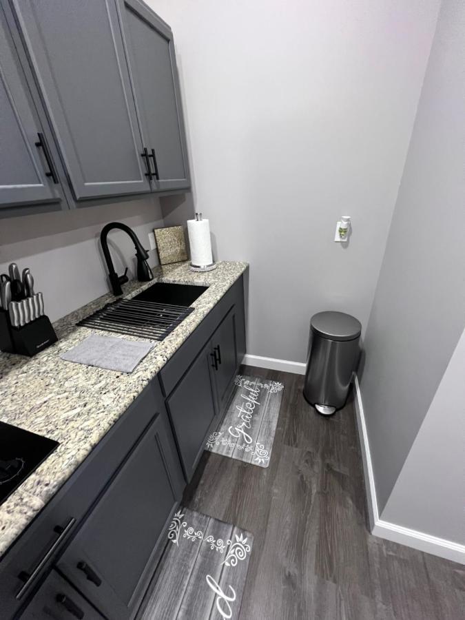 The Palm Apartment *